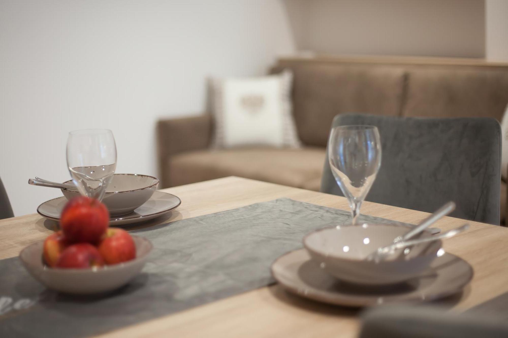 Apartment Serles ניוסטיפט אים סטובאיטל מראה חיצוני תמונה